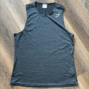 (24) Gymshark athletic tank